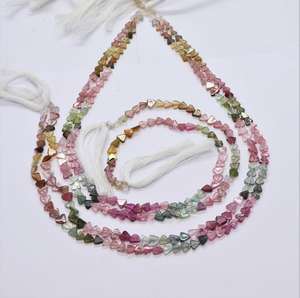 Cuentas de turmalina natural multicolor lisas en forma de triángulo, cuentas de turmalina multicolor, cuentas sueltas de turmalina de fantasía - Product Image 1