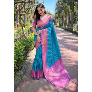 Sari en soie douce bleu clair à bordure florale avec contraste tissé en zari pour les tenues de club - Product Image 3