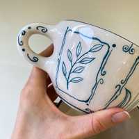 Mug à café en céramique artisanale avec motif naturel, finition rustique émaillée, fabriqué par Universal Overseas