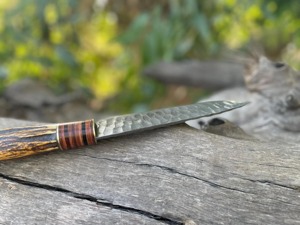 Couteau de chasse artisanal en acier Damas, lame fixe, pour camping et survie en extérieur, avec bord droit, étui en cuir et manche en corne, OEM - Product Image 5