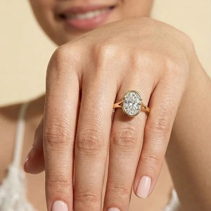 Anillo de Compromiso Solitario con Diamante Cultivado en Laboratorio de Corte Ovalado de 2.50 CT en Oro Blanco, Amarillo y Rosa de 14K - Product Image 5