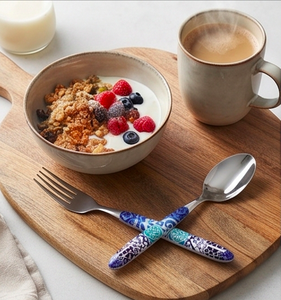 Ensemble de couverts de style méditerranéen, 4 pièces, avec manches à motifs bleus, en acier inoxydable, passe au lave-vaisselle, pour la salle à manger - Product Image 4