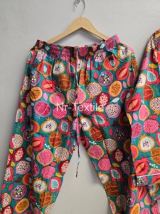 Ensemble de pyjama imprimé à col rabattu coupe ample, longueur intégrale, en tissu doux, tenue décontractée pour adultes, motif printanier, vêtements de détente pour femmes - Product Image 4