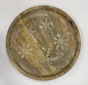 Plateau de service en bois artisanal gravé flocon de neige, plat rond rustique, décoration murale style ferme, planche en bois de manguier écologique - Product Image 2