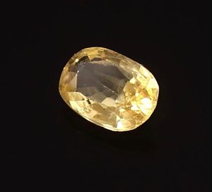พลอยแซฟไฟร์สีเหลืองธรรมชาติทรงคุชชั่นคัท หินที่มีความต้องการสูง - Product Image 2