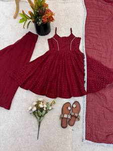 Ensemble Sharara en soie croquante marron pour femme avec dupatta, motif gaufré, séchage rapide, idéal pour les fêtes, mariages et Diwali - Product Image 6