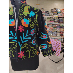 Veste en velours brodée à la main pour femme, manches longues, fermeture éclair, style ethnique automnal, cadeau pour elle - Product Image 3