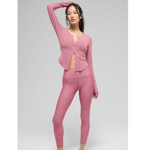 Ensemble de sport et de yoga pour femmes 2026 : Tenue de fitness active de haute qualité et très prisée pour la gym et l'entraînement - Product Image 1