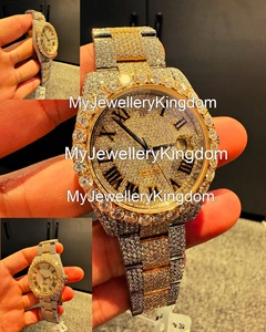 Reloj de Diamantes Moissanite con Incrustaciones Completas, Números Romanos, Función de Fecha, Reloj de Acero Inoxidable para Hombre y Mujer - Product Image 4