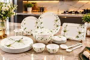 Service de vaisselle en céramique florale avec couvercle, assiettes rondes, bols, plateau de service, design floral peint à la main, vaisselle de fête - Product Image 2