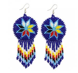 Hermosos pendientes de cuentas de vidrio para entusiastas de la moda que buscan un accesorio único y elegante. - Product Image 4