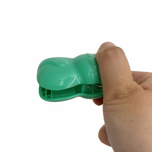 Pet Food Bag <b>Clip</b> Animal Design Plastic Regular Size for Open Bag Storage - Product Image 3