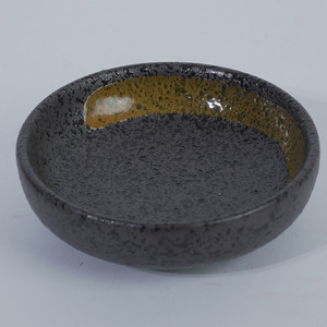 Plato de Cerámica con Esmalte Reactivo Negro Ámbar de 7.5x2.5cm para Salsas, para Restaurantes y Hoteles, Vajilla Japonesa, para Servir Salsa de Soya y Vinagre - Product Image 1
