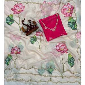 Sari sin coser con estampado floral de diseño blanco de Nice Creation para bodas y fiestas - Bellamente elegante - Product Image 4
