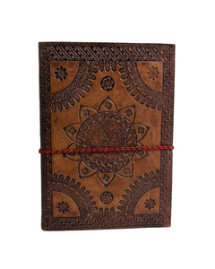 Diario vintage genuino con relieve, color marrón antiguo, con cierre de cordón rojo, cuaderno de escritura con encuadernación celta, al por mayor - Product Image 1