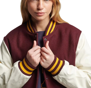 Veste universitaire unisexe en laine et polyester, couleur bordeaux avec manches blanches, style preppy, col rabattu, fermeture éclair, pour l'automne - Product Image 6