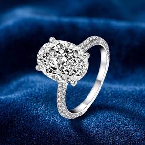 Anillo de Compromiso de Plata 925 con Moissanita, Resistente al Agua, con Corte Ovalado - Product Image 1