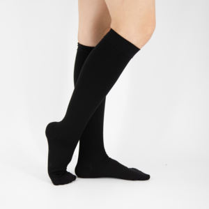 Calcetines de Compresión hasta la Rodilla para Mujer, Clase 1, Algodón y Poliéster, Transpirables, Antibacterianos, Absorbentes del Sudor, Tejido Casual, Color Sólido - Product Image 2