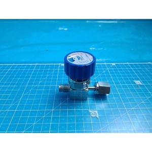 ฟิวส์อุตสาหกรรม TKF 316L 10K-1/4 EP S678401236004 ใช้แล้ว อะไหล่อุปกรณ์เซมิคอนดักเตอร์รุ่นเก่า - Product Image 2