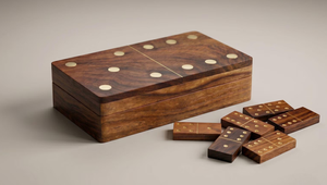 Jeu de société d'intérieur artisanal en résine et bois, écologique, avec dominos en bois de rose indien et jeu de tic-tac-toe - Product Image 2