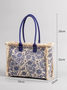 Sac fourre-tout bohème en jute avec motif floral, poignées bleues, ouverture supérieure, 39x32x15cm, pour le shopping, sac fourre-tout personnalisé en toile 100% coton - Product Image 2