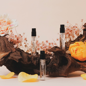 Set da viaggio con firma virgola giornaliera per la scoperta del profumo plissettato Mini fragranze 3.3ml X 3 - Product Image 1