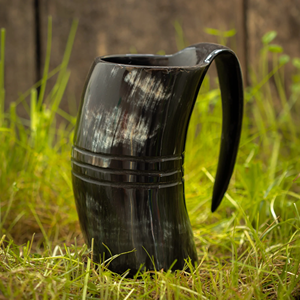 Mug en corne de buffle Viking - Fait main, écologique - Authentique récipient médiéval pour bière, ale et eau - Cadeau pour homme - Product Image 4