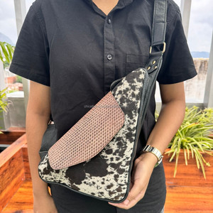 Bolso bandolera personalizable con pelo a mano para Unisex, bolso de pecho de un solo hombro de viaje Vintage de cuero genuino occidental - Product Image 2