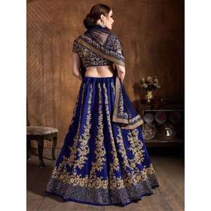 Fascinant bleu marine brodé en soie brute Lehenga Choli - Product Image 3