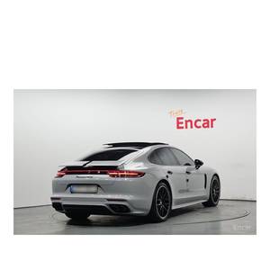 Porsche Panamera 4.0 GTS 2023 avec volant à gauche, sièges en cuir, caméra arrière, 76 722 km - Product Image 2