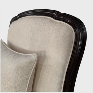 Sillón de Madera de Caoba de Alta Calidad con Cojín y Acabado Negro para Uso en Interiores - Product Image 6