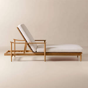 Tumbona de Madera de Teca Acolchada para Exteriores, Reclinable, Estilo Moderno de Mediados de Siglo, con Respaldo y Patas Cónicas - Product Image 2