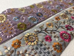 Dentelle florale brodée exquise avec des détails de travail au fil complexes, grande largeur, qualité supérieure, idéale pour les robes de mariée et les vêtements de luxe. - Product Image 4