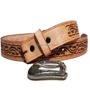 Dernier design Accessoires en cuir pour hommes de grande tendance Ceinture d'outillage en cuir occidentale faite à la main avec boucle gravée florale de créateur - Product Image 5