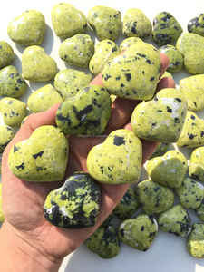 Lizardita de cristal Natural tallada a mano en forma de corazón Reiki piedra preciosa piedra semipreciosa artesanal para meditación Feng Shui - Product Image 4