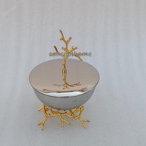 Brûleur à encens Mabkhara en acier inoxydable blanc nacré brillant avec support plaqué or, charbon d'oud, dernière collection - Product Image 1