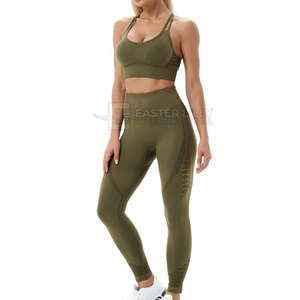Conjunto de Yoga para Mujer Hecho en Pakistán a Precio Económico, Conjunto de Yoga Cómodo para Mujer, Venta en Línea de Conjuntos de Yoga para Mujer - Product Image 5