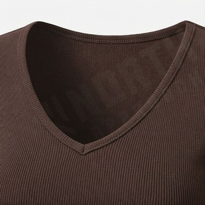 เสื้อครอปท็อปผ้าฝ้ายสีตามสั่งสำหรับผู้หญิง น้ำหนักเบา ระบายอากาศได้ดี เหมาะสำหรับฤดูร้อน สตรีทแวร์ ฟิตเนส ออกกำลังกาย เสื้อยืดแอคทีฟแวร์ - Product Image 4