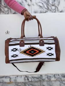 กระเป๋าเดินทางหนังแท้สไตล์วินเทจคุณภาพสูง ลายแอซเท็ก  แบบตะวันตก  ขนาดใหญ่ ใช้งานได้หลากหลาย - Product Image 5