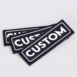 Écussons en relief personnalisés avec logo, qualité supérieure, 3D en relief, fournisseur OEM pour vêtements - Product Image 3