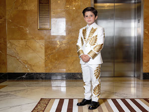 Conjunto de Traje Verde Bordado para Niños con Detalles en Hoja de Oro – Esmoquin Formal para Bodas y Fiestas Infantiles - Product Image 4