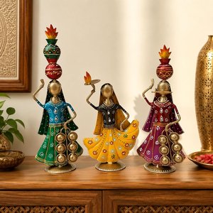 KRAFTSKALA Terah Taali Dance Doll Showpiece Set-3 Figurines de danseuses folkloriques du Rajasthan en fer forgé, faites à la main, 13 pouces, Décoration d'intérieur - Product Image 1