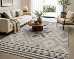 Alfombra Geométrica de Lana Gris Marfil con Motivo de Diamantes Nórdicos y Borde Tribal, Antideslizante, Ecológica, Hecha a Mano para Sala de Estar y Dormitorio - Product Image 3