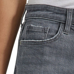 กางเกงยีนส์ขาสั้นผู้หญิงสีตัดกัน ผลิตในปากีสถาน คุณภาพสูง สวมใส่สบาย - Product Image 5