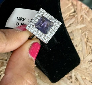 Anillo de cóctel con gema de corte esmeralda para mujer, chapado en plata, engaste pavé, joyería glamurosa para compromiso, piedra de nacimiento de mayo - Product Image 3