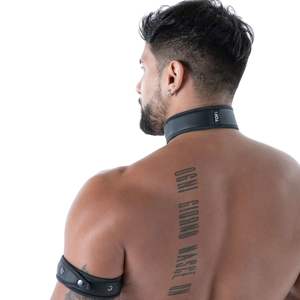 Brazalete de Neopreno con Aspecto de Cuero para Hombre, Negro/Rojo, Ajustable, Ecológico, de Secado Rápido y Transpirable - Product Image 4