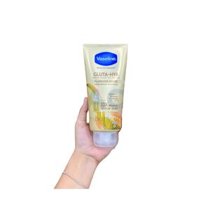 Loción Corporal VASELINE GLUTA HYA SPF 50++ GOLD 300ML - Product Image 1