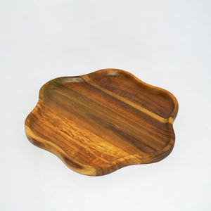 Assiette en bois d'acacia faite à la main, assiette à dîner écologique, assiette de service, vaisselle en bois naturel - Product Image 1