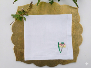 Servilleta de lino bordada con flor de orquídea, tela suave y elegante que realza la experiencia gastronómica de lujo y la decoración de bodas. - Product Image 4