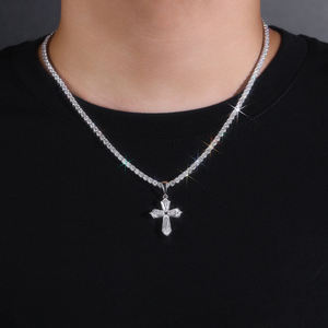 Collier pendentif croix plaqué rhodium pour homme avec cristaux de strass, bijou religieux tendance - Product Image 1